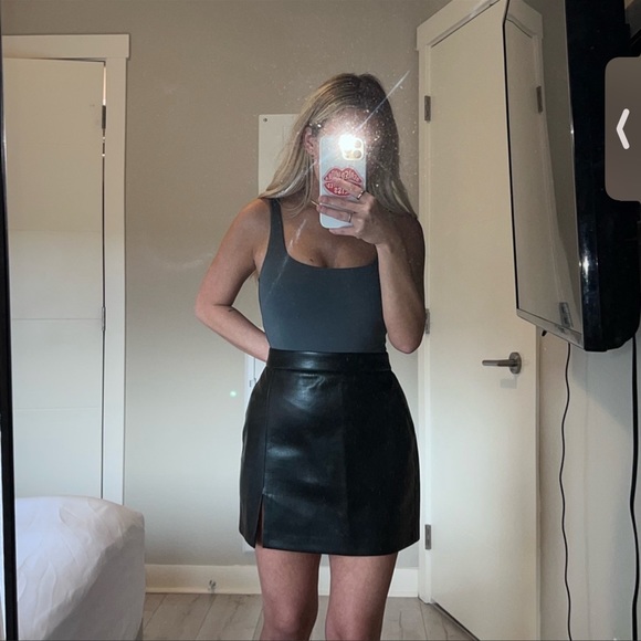 Wilfred Patio Leather Skirt Black - Picture 2 of 5